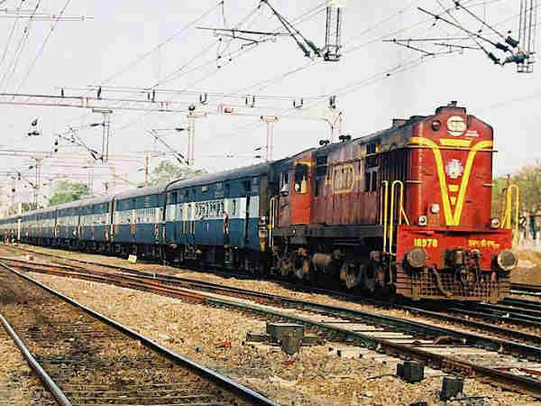सिर्फ कंफर्म टिकट होने की जानकारी