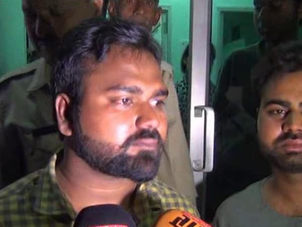 बीजेपी नेताओं के दबाव में आई पुलिस?