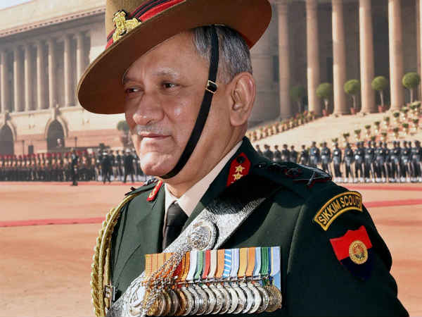 रावत ने दिलाई मजबूत छवि की याद