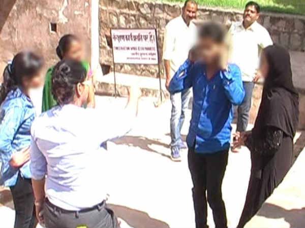 2- एंटी रोमियो 2- एंटी रोमियो