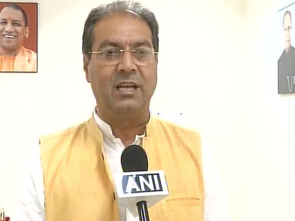 संविधान के खिलाफ है मुस्लिम लॉ बोर्ड