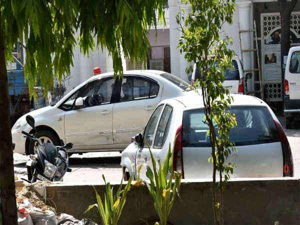 कौन इस्तेमाल करता है लाल बत्ती