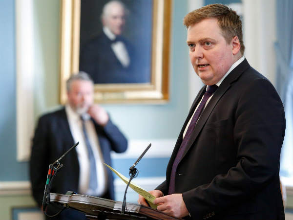 क्यों बढ़ी नवाज की मुश्किलें क्यों बढ़ी नवाज की मुश्किलें