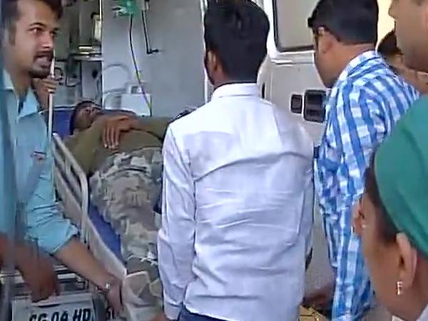 घायल जवान शेर मोहम्मद ने बताया, कई नक्सली भी मारे गए
