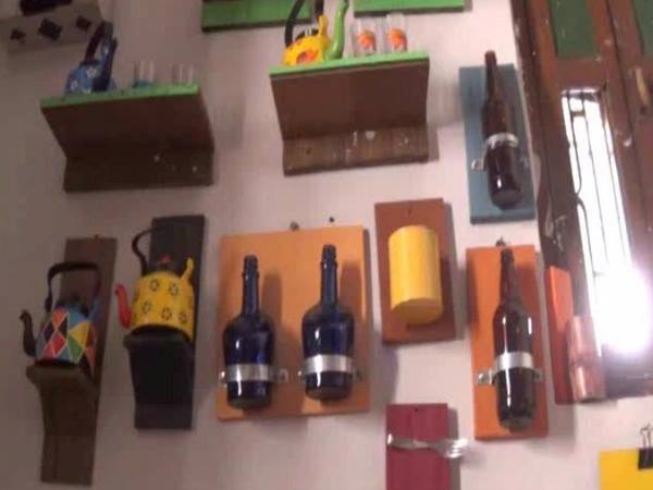 कैसे कचरे से करती हैं व्यवसाय?