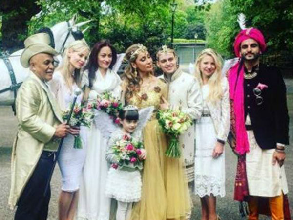 Vlad रोमानिया के रहने वाले हैं Vlad रोमानिया के रहने वाले हैं