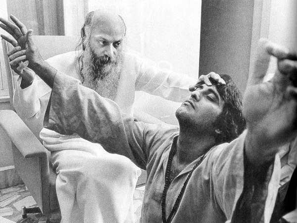 जब ओशो की शरण में पहुंचे विनोद खन्ना