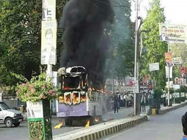 हॉस्टलों के बाहर फोर्स तैनात हॉस्टलों के बाहर फोर्स तैनात