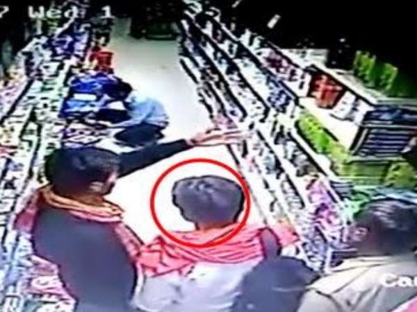 योगीराज: कांस्टेबल की हत्या करने वाले को पुलिस करा रही है शॉपिंग, तस्वीरें हुईं वायरल