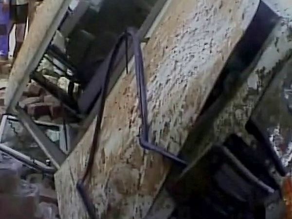 तेज रफ्तार SUV ने सड़क किनारे खड़े 4 बच्चों समेत 6 को कुचला