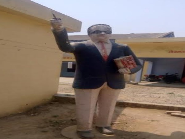 डॉ. भीमराव अंबेडकर को कौन कराएगा आजाद? 22 सालों से थाने के कबाड़खाने में हैं कैद