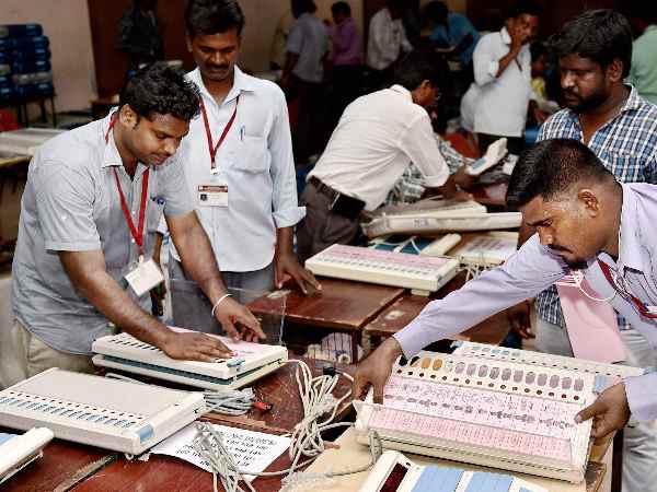 पुरानी ईवीएम मशीनों से होंगे यूपी में निकाय चुनाव, बैलेट पेपर के टेंडर हुए निरस्‍त