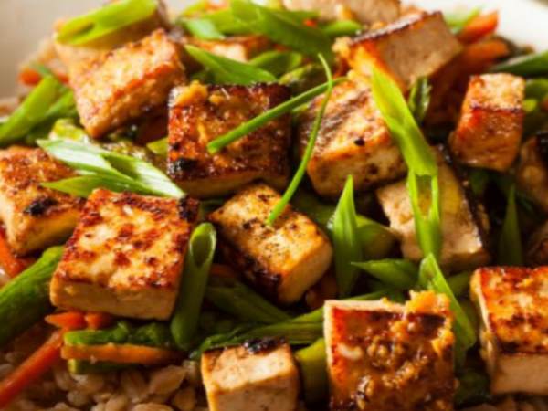 योगीराज में नहीं मिला नॉनवेज, बरेली में बारातियों ने नहीं खाया शाकाहारी खाना योगीराज में नहीं मिला नॉनवेज, बरेली में बारातियों ने नहीं खाया शाकाहारी खाना