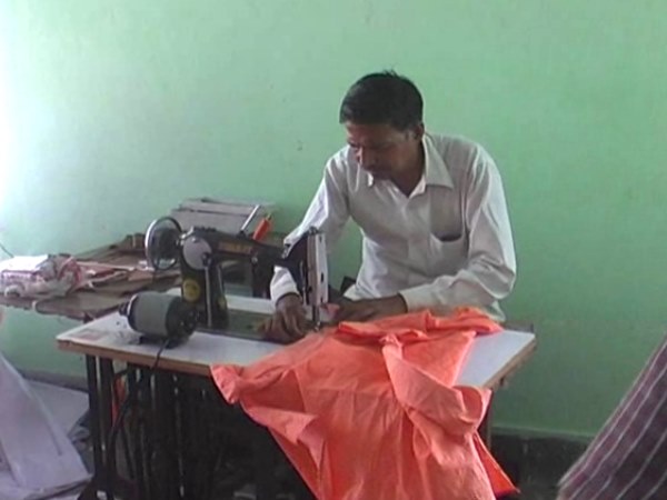 योगीराज: भगवान श्री कृष्ण की नगरी में युवाओं पर चढ़ा 'रंग दे तू मोहे गेरुआ...' योगीराज: भगवान श्री कृष्ण की नगरी में युवाओं पर चढ़ा 'रंग दे तू मोहे गेरुआ...'