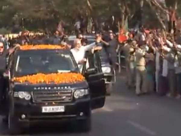 मिशन 2019 पर पीएम मोदी: भुवनेश्वर में प्रधानमंत्री का रोड-शो, लोगों का जुटा हुजूम