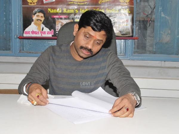 योगी सरकार में कैबिनेट मंत्री नंद गोपाल गुप्ता 'नंदी' के विरुद्ध गैर जमानती वारंट जारी योगी सरकार में कैबिनेट मंत्री नंद गोपाल गुप्ता 'नंदी' के विरुद्ध गैर जमानती वारंट जारी