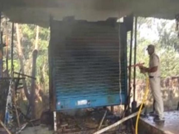 रामनवमी का पोस्टर फाड़ने को लेकर हुआ बवाल फिर पूरा इलाका बन गया रणभूमि
