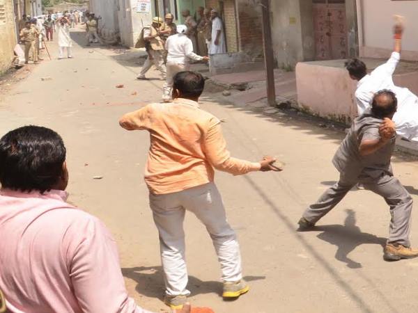 PICS: कैसे भड़का सहारनपुर का बवाल, आगजनी और तोड़फोड़ पर क्यों आमादा हुए उपद्रवी?