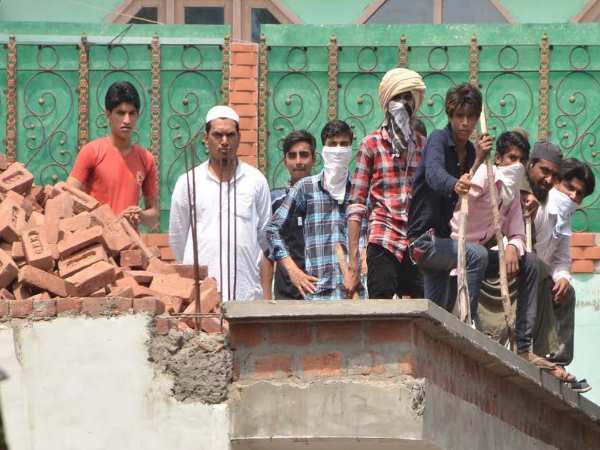 PICS: कैसे भड़का सहारनपुर का बवाल, आगजनी और तोड़फोड़ पर क्यों आमादा हुए उपद्रवी?