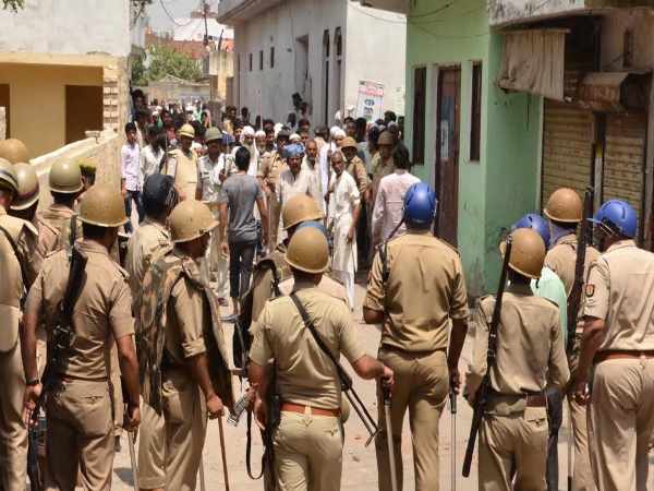 PICS: कैसे भड़का सहारनपुर का बवाल, आगजनी और तोड़फोड़ पर क्यों आमादा हुए उपद्रवी?