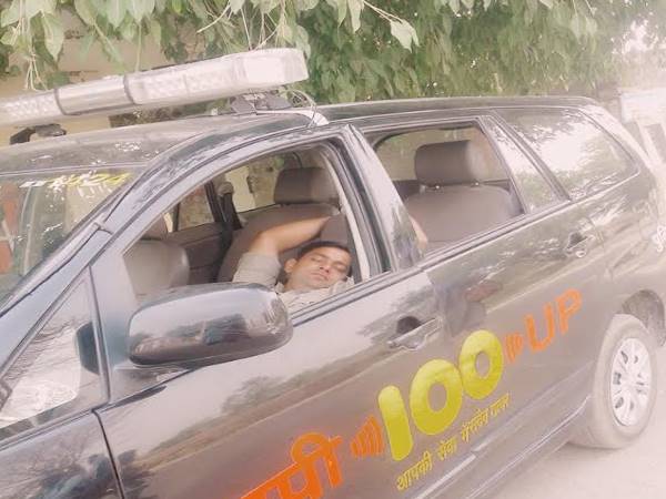 PICS: जब कुंभकर्ण हो चुकी है यूपी पुलिस तो बन जाना चाहिए राम मंदिर!