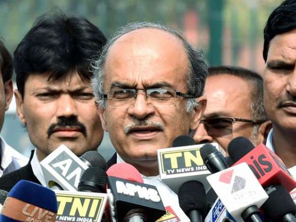 वकील प्रशांत भूषण ने की थी जल्द सुनवाई की मांग