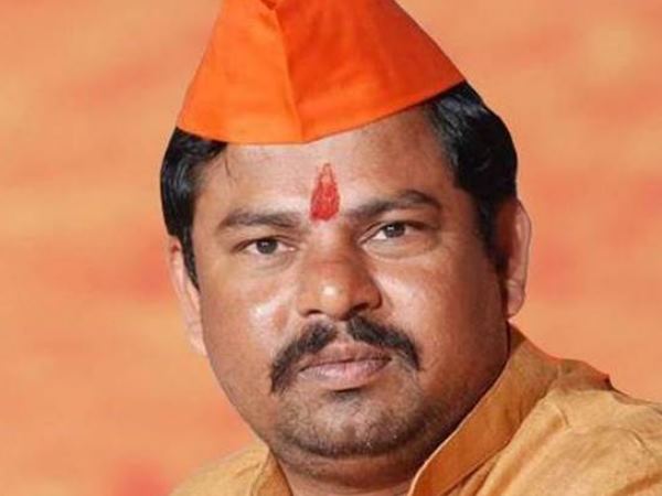 सर काटने की धमकी पर राममंदिर का विरोध करनेवाले नेता ये बोले