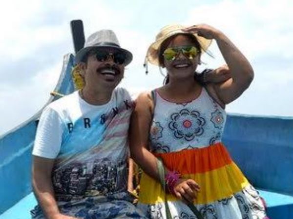 /news/uttar-pradesh/sunrise-hydrabad-wicket-keeper-eklavya-dwivedi-date-his-girlfeind-photos-403470.html
