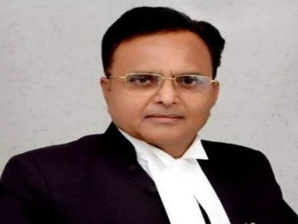 यूपी: योगी सरकार के नए महाधिवक्ता राघवेंद्र सिंह, पढ़िए परिचय यूपी: योगी सरकार के नए महाधिवक्ता राघवेंद्र सिंह, पढ़िए परिचय