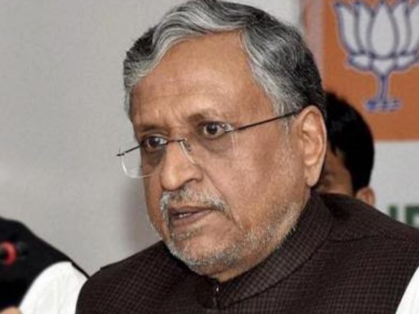 कभी लालू पर जो सवाल उठाते थे नीतीश, उन्हीं के सबूत पेश कर रहे हैं सुशील मोदी