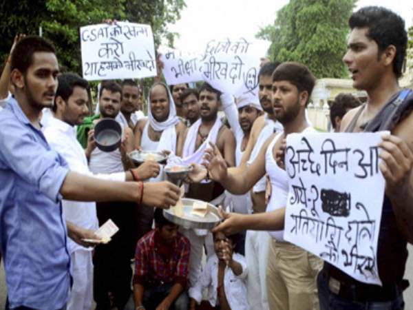 UPPSC: योगी सरकार का बड़ा फैसला, पीसीएस की परीक्षा में दो अतिरिक्त अवसर