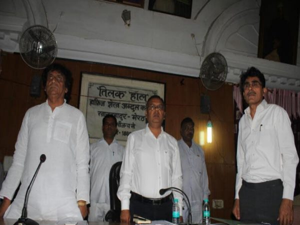 मेरठ: 'वंदेमातरम' पर जारी है खींचतान, नगर निगम में राष्ट्रगीत ही बन गया है मुद्दा