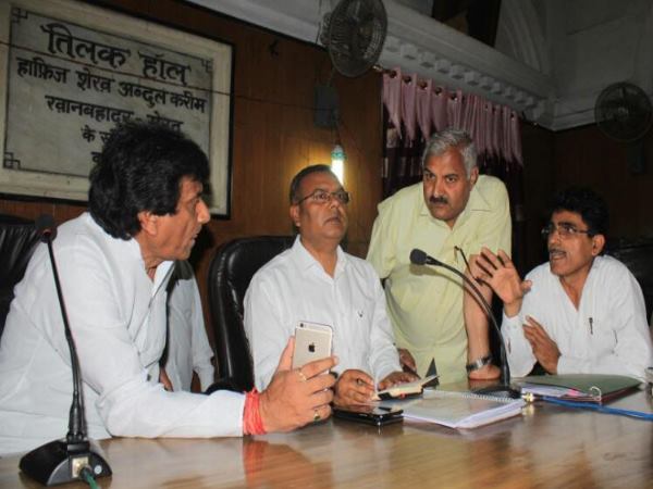 मेरठ: 'वंदेमातरम' पर जारी है खींचतान, नगर निगम में राष्ट्रगीत ही बन गया है मुद्दा