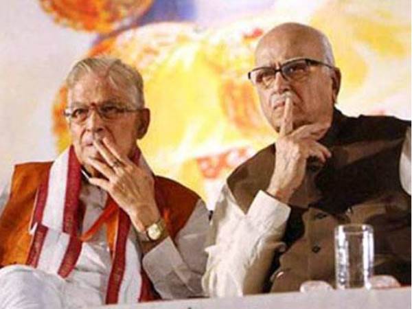 बीजेपी के घोषणा पत्र जारी होने के दौरान भी नजर नहीं आए थे दोनों नेता बीजेपी के घोषणा पत्र जारी होने के दौरान भी नजर नहीं आए थे दोनों नेता