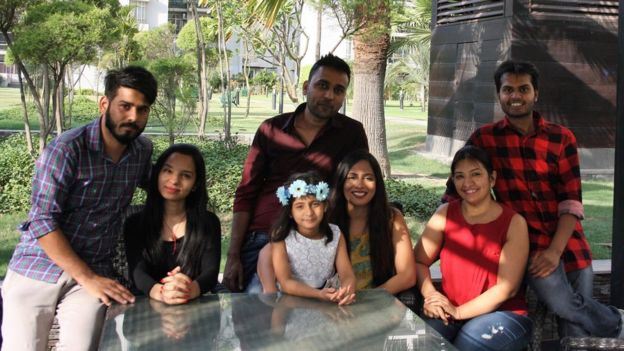 भारत का वो परिवार जिसका हर सदस्य चलाता है यूट्यूब चैनल! भारत का वो परिवार जिसका हर सदस्य चलाता है यूट्यूब चैनल!