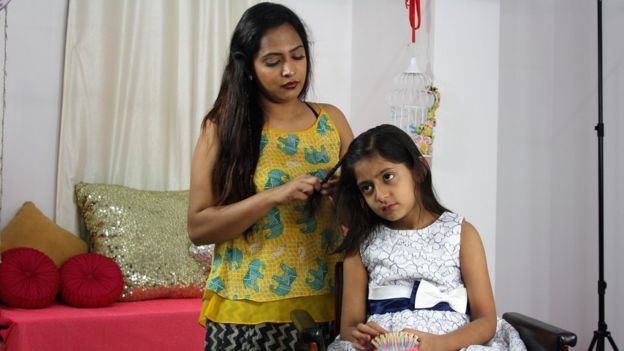 भारत का वो परिवार जिसका हर सदस्य चलाता है यूट्यूब चैनल! भारत का वो परिवार जिसका हर सदस्य चलाता है यूट्यूब चैनल!