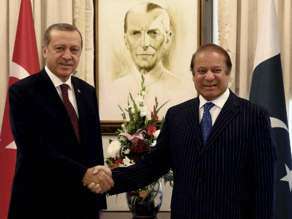 कश्‍मीर पर शरीफ से होती रहती है बातचीत 