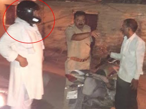 एसपी ने हेलमेट उतारी तो पुलिसकर्मी के उडे़ होश