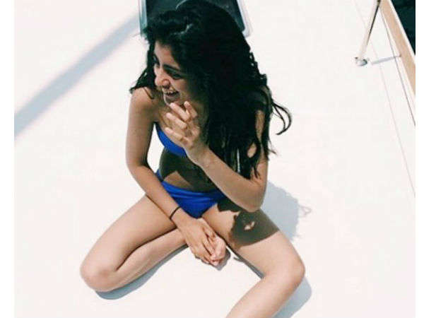 बिकनी फोटो पहले भी रह चुकी चर्चा में
