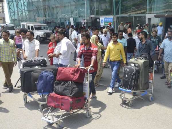 आम माफी योजना का शुक्रगुजार हूं और खुश हूं