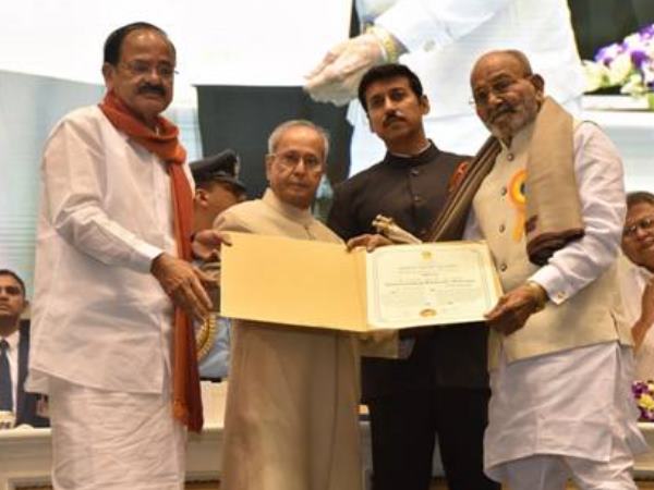 सर्वश्रेष्ठ फिल्म समीक्षक का पुरस्कार जी धनंजयन को