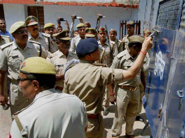 इन धाराओं में दर्ज हुआ मुकदमा इन धाराओं में दर्ज हुआ मुकदमा