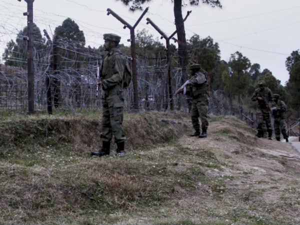 सेना सर्जिकल स्‍ट्राइक की तैयारी में 