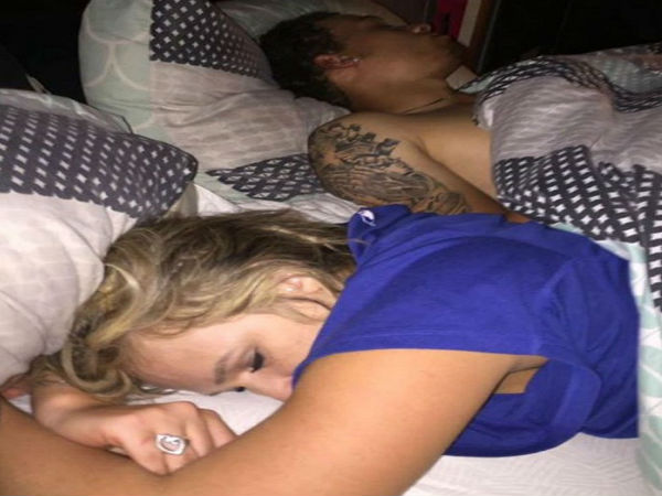 सेल्फी खींचकर सिखाया सबक 