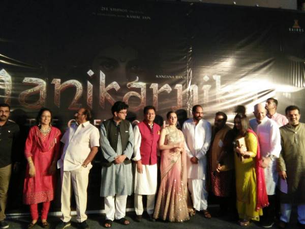 कंगना की फिल्म 'माणिकर्णिका द क्वीन ऑफ झांसी' का पोस्टर लॉन्च