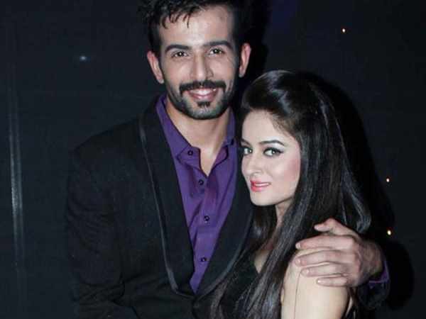 पति को बताया तो भाग गया