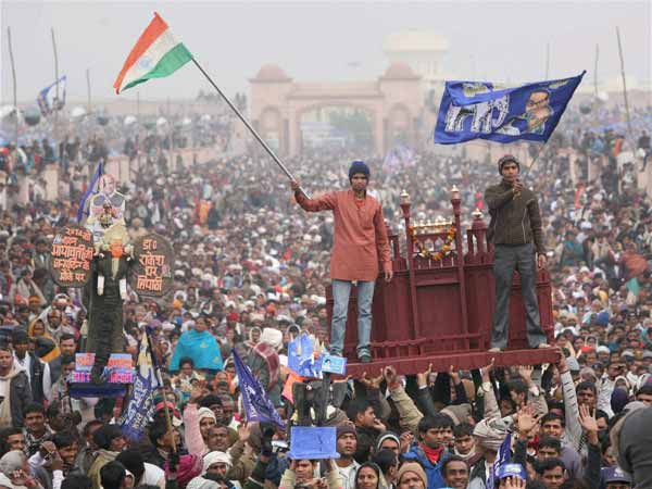 वोटर्स को भी साथ आना होगा 