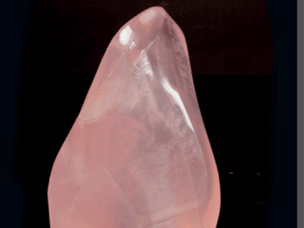 गुलाबी स्फटिक 