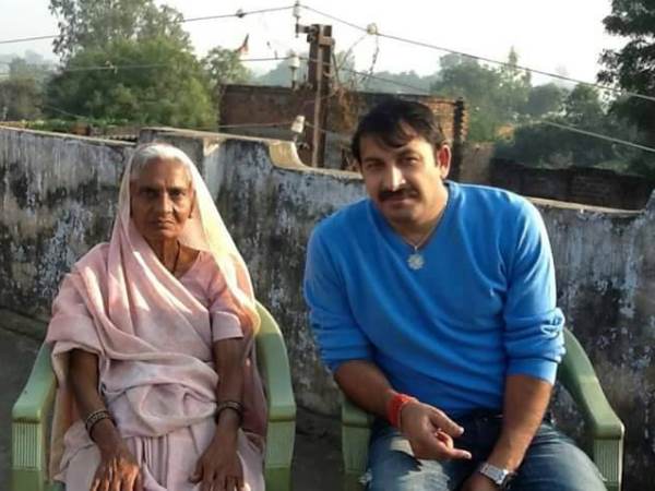 'एक दिन दिल्ली की गद्दी पर बैठेगा बेटा'