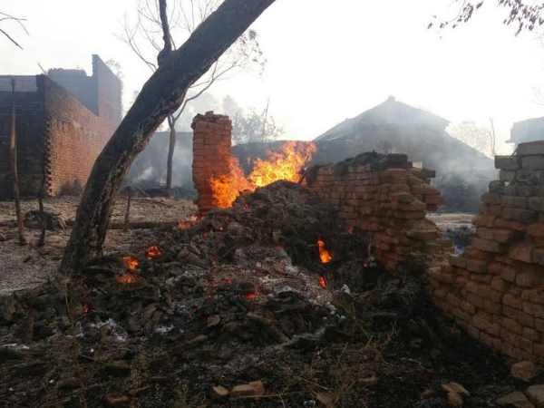 शॉर्ट सर्किट से लगी आग तेजी से फैली